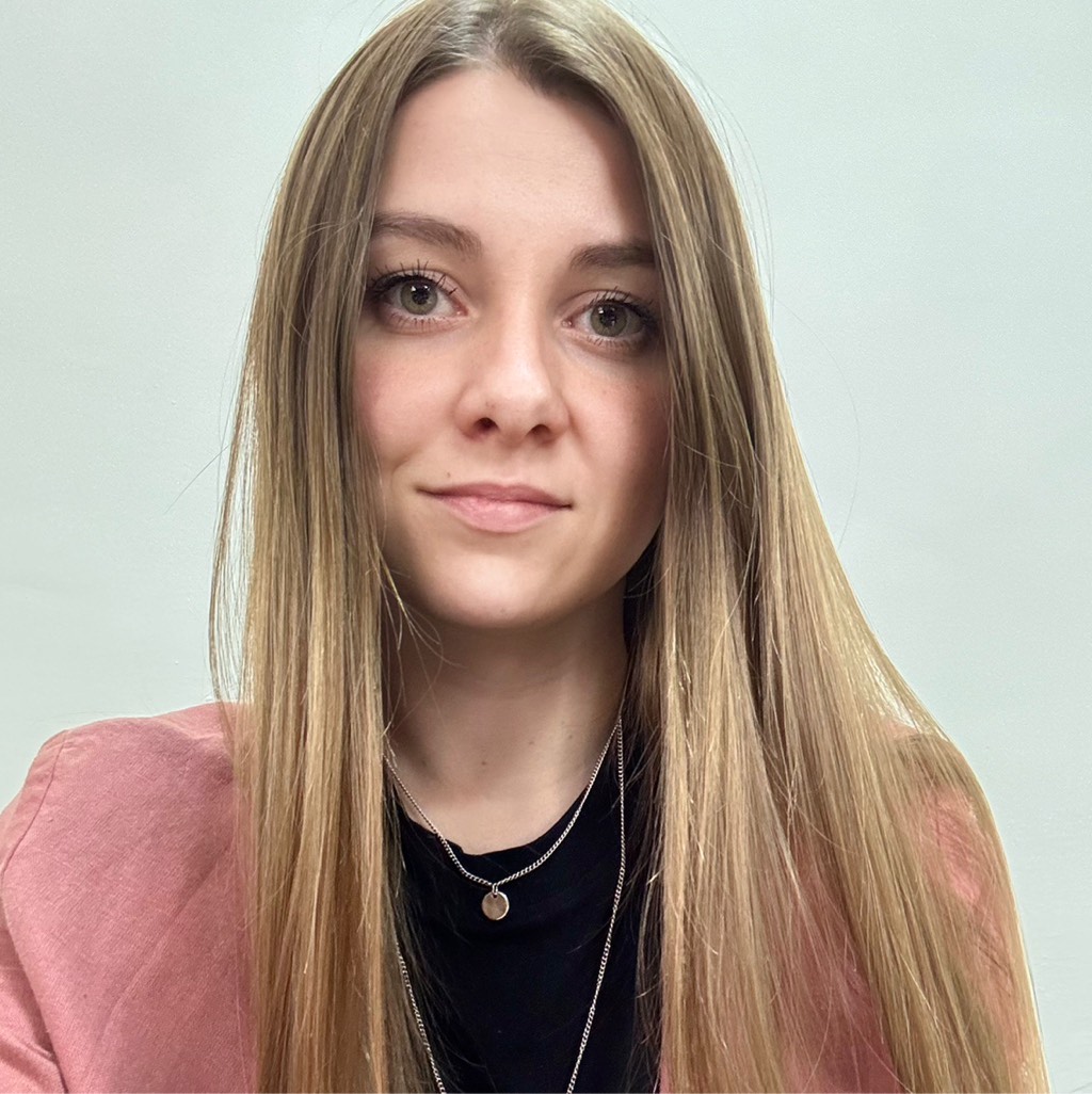 Попова Елена